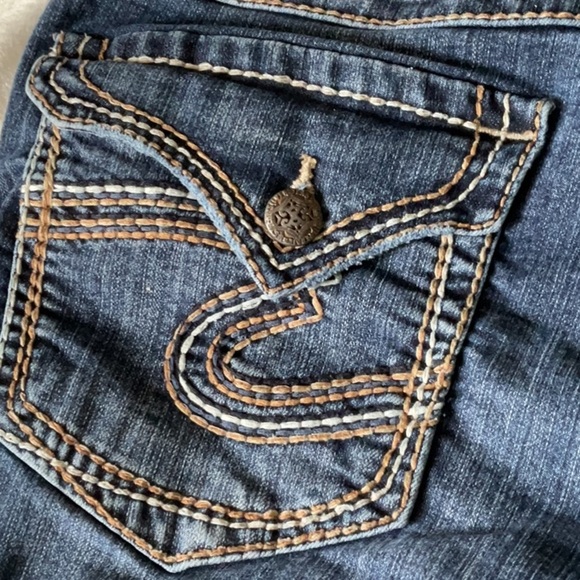 Silver Jeans Blue Jean Shorts with Distressed Hem - Picture 6 of 7